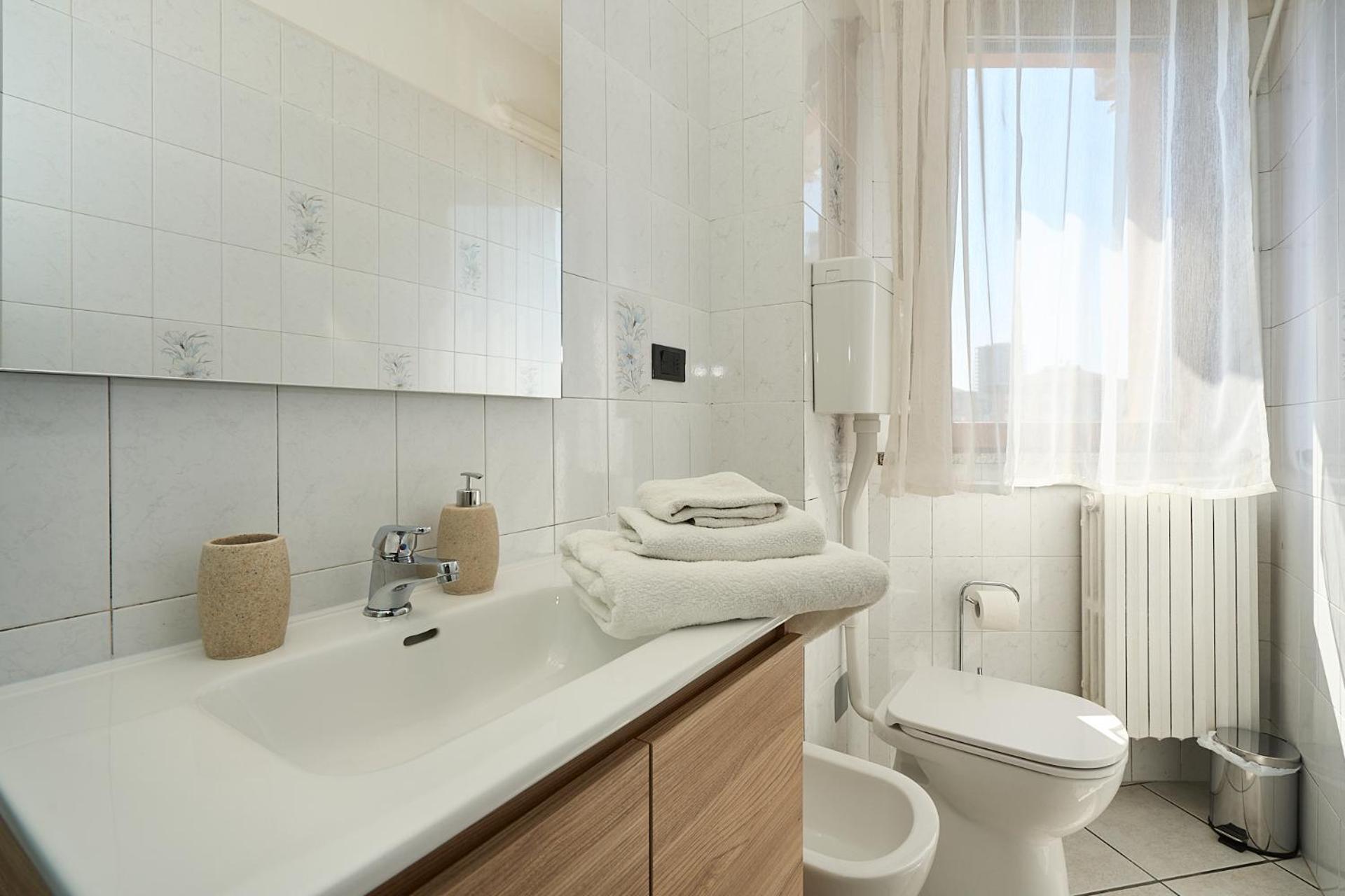 Апартаменты -Luminosa 5 Stars With Balcony- Wifi Netflix 15 Minutes From Duomo Милан Экстерьер фото