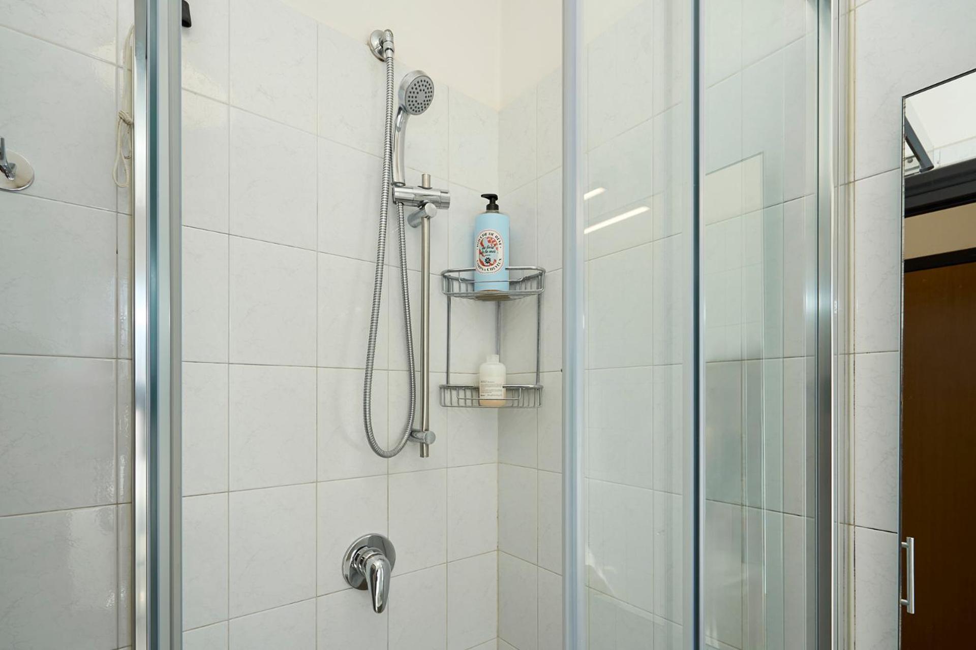 Апартаменты -Luminosa 5 Stars With Balcony- Wifi Netflix 15 Minutes From Duomo Милан Экстерьер фото